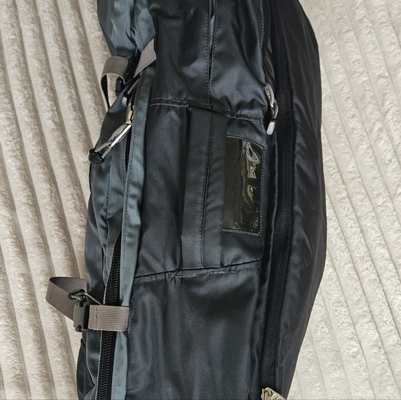 REI Traverse 31L Lightweight Convertible Backpack Duffle Bag Green & Grey GUC - Picture 7 of 12